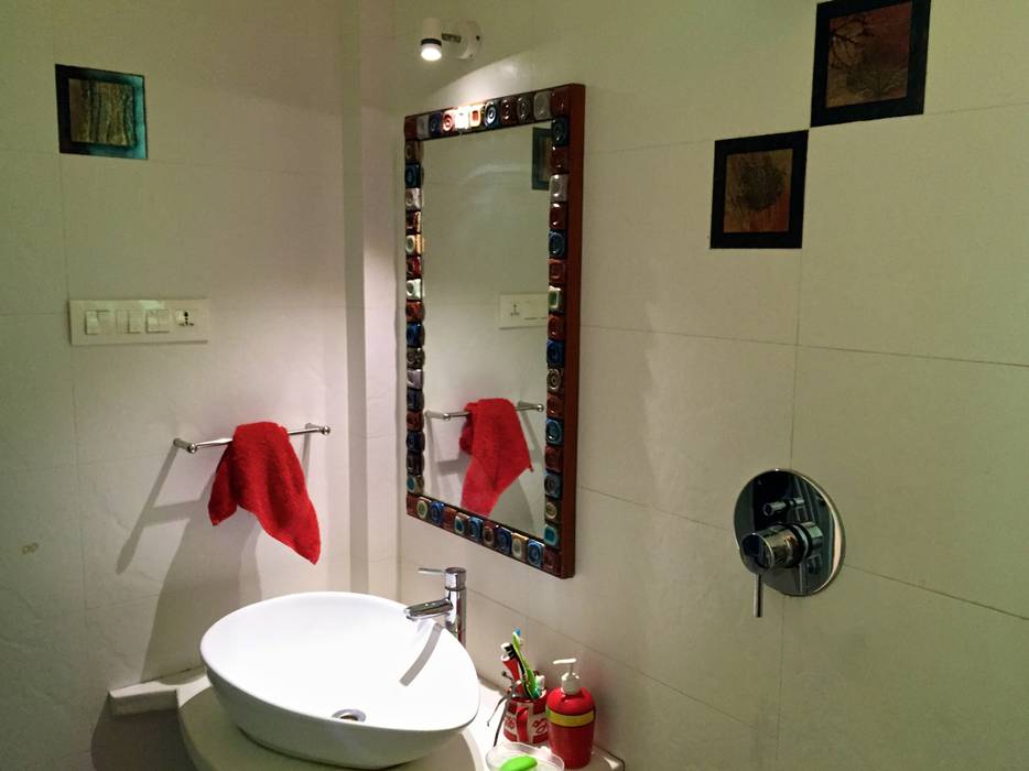 Bungalow in Bhuj, Design Kkarma (India) Design Kkarma (India) Eclectic style bathroom