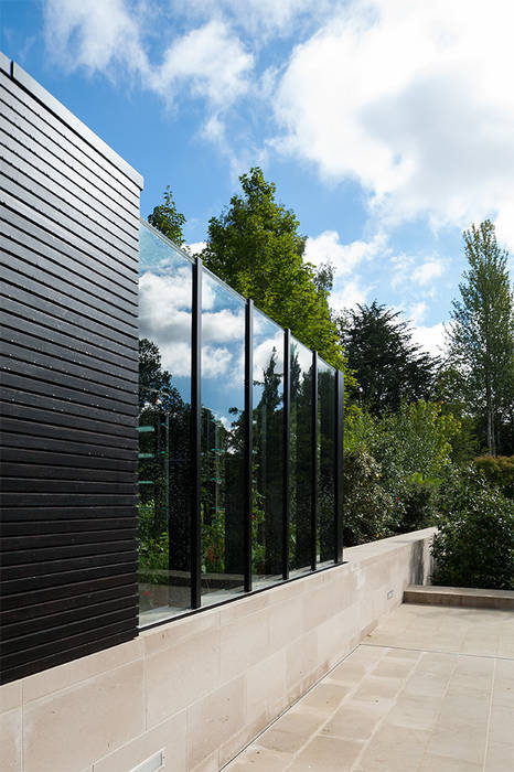 Itchen Greenhouse Ayre Chamberlain Gaunt Гараж в стиле минимализм greenhouse,glass,stone,timber