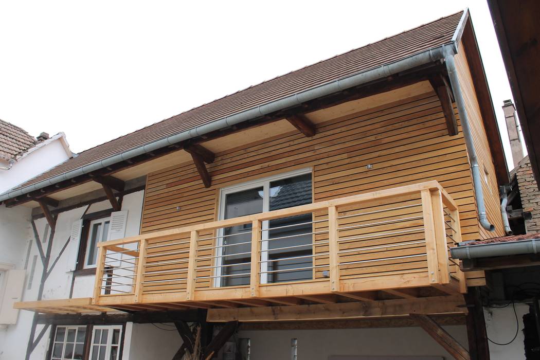 EXTENSION A STRASBOURG, Agence ADI-HOME Agence ADI-HOME Modern style balcony, porch & terrace Wood Wood effect