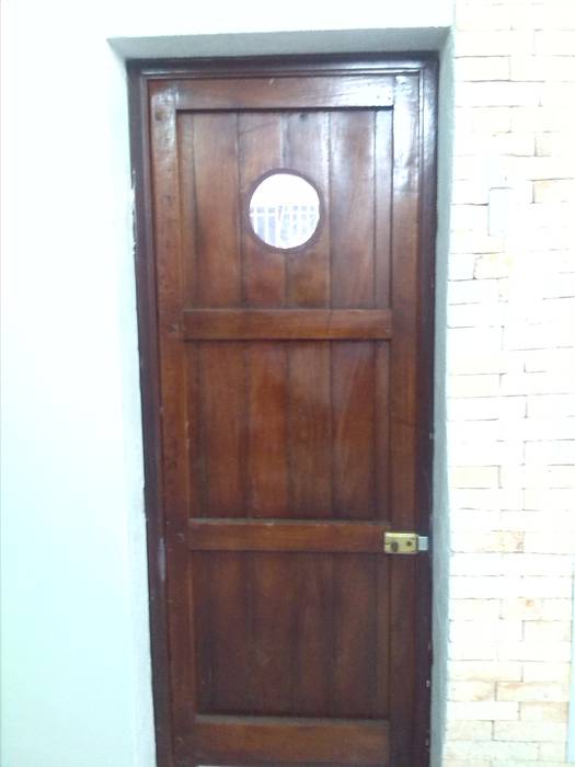 La puerta: de estilo colonial por Arq. Alberto Quero, Colonial