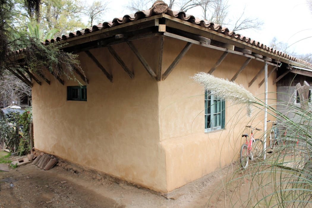 Subsidios de Reparación Patrimonial de Adobe por ALIWEN, ALIWEN arquitectura & construcción sustentable - Santiago ALIWEN arquitectura & construcción sustentable - Santiago Maison individuelle