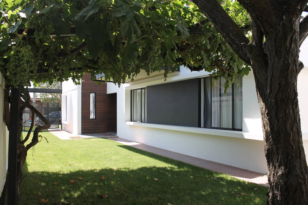 Remodelación Casa Limonares, Melipilla, RM, Chile, Landeros & Charles Architects Landeros & Charles Architects Moderne Häuser