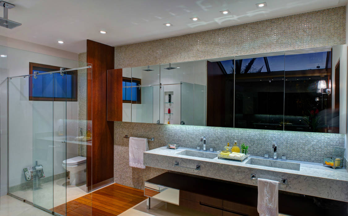 CASA DAS PRIMAVERAS, BRAVIM ◘ RICCI ARQUITETURA BRAVIM ◘ RICCI ARQUITETURA Modern bathroom