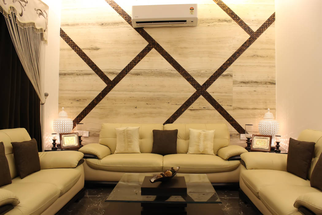 Duplex at Indore, Shadab Anwari & Associates. Shadab Anwari & Associates. Asian style living room