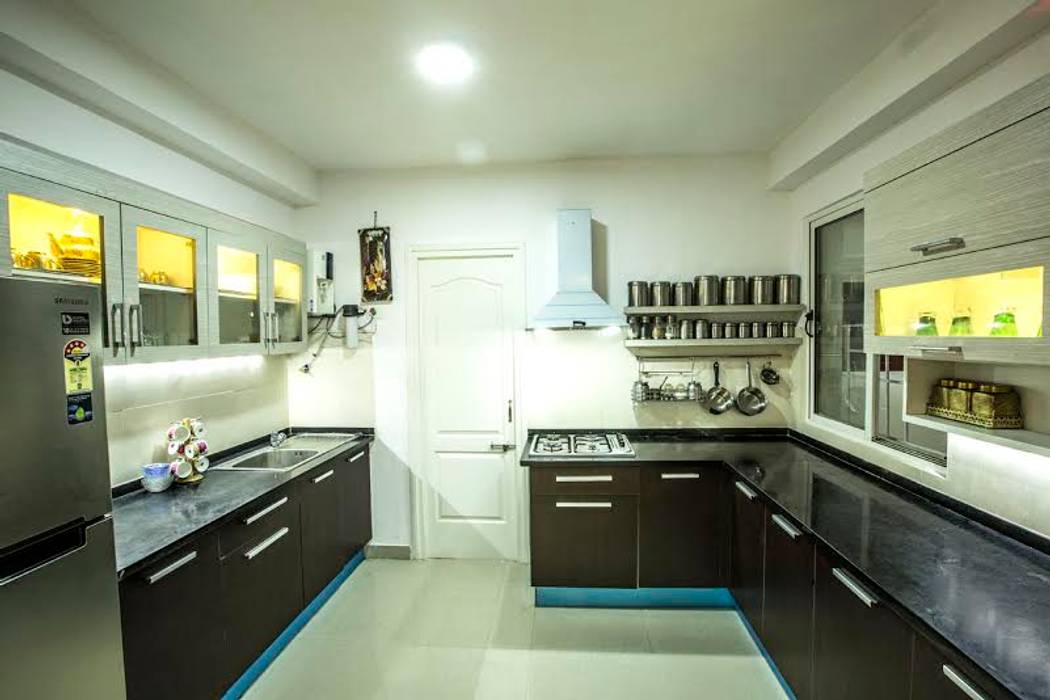 Ezhilagam, Spacestudiochennai Spacestudiochennai Modern kitchen Countertop,Cabinetry,Sink,Kitchen,Kitchen appliance,Kitchen stove,Home appliance,Interior design,Flooring,Floor