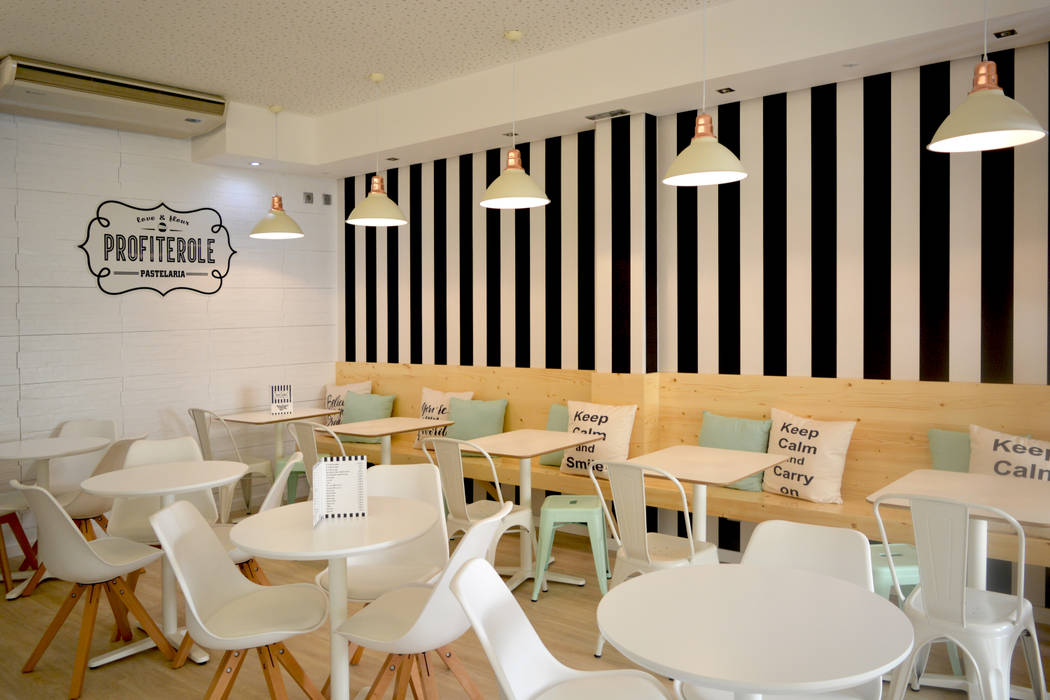 Tó Liss 北欧風商業空間 木 木目調