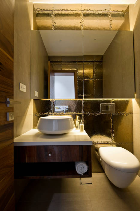 Residence Interiors at Mukundnagar, Pune, Urban Tree Urban Tree Modern style bathrooms