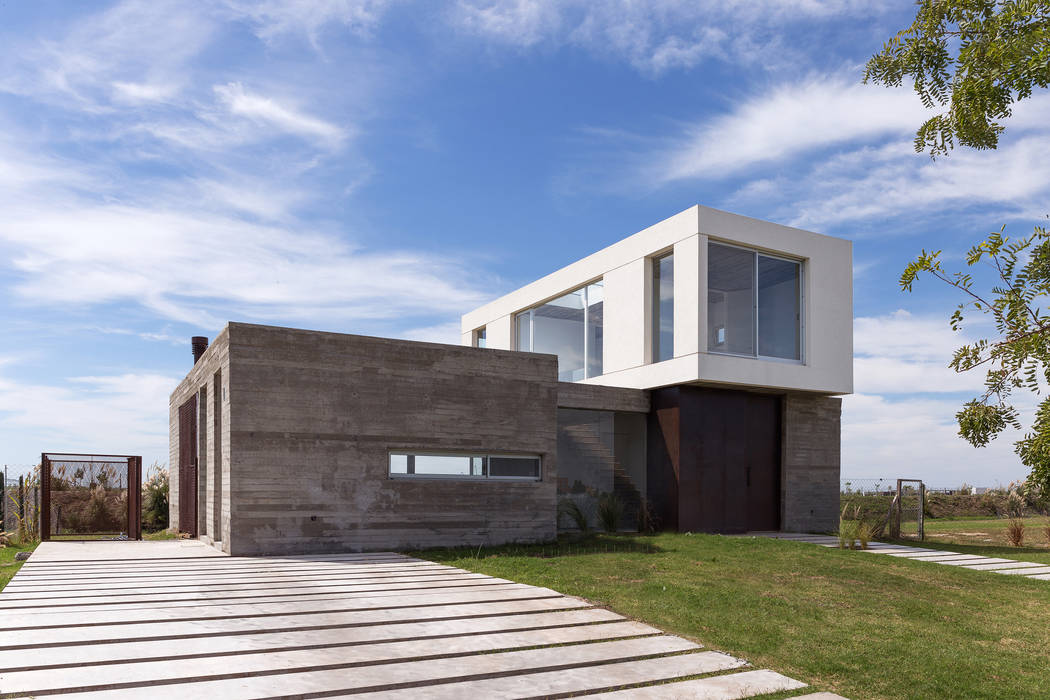 Casa CG342 - Casa sustentable, BAM! arquitectura BAM! arquitectura 現代房屋設計點子、靈感 & 圖片 水泥