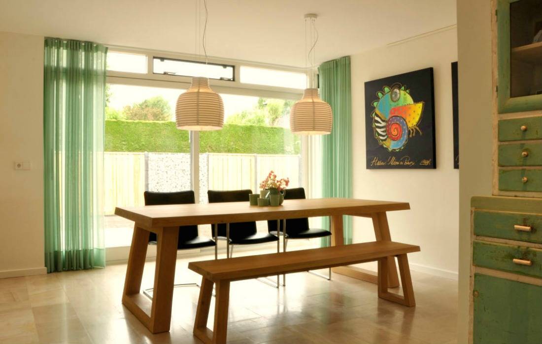 homify Modern dining room