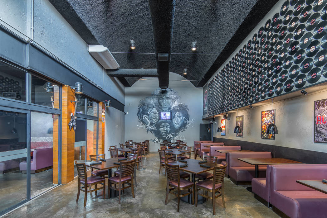 RESTAURANTE ROCK & RIBS - LONDRINA , GrupoAE GrupoAE Commercial spaces Bars & clubs