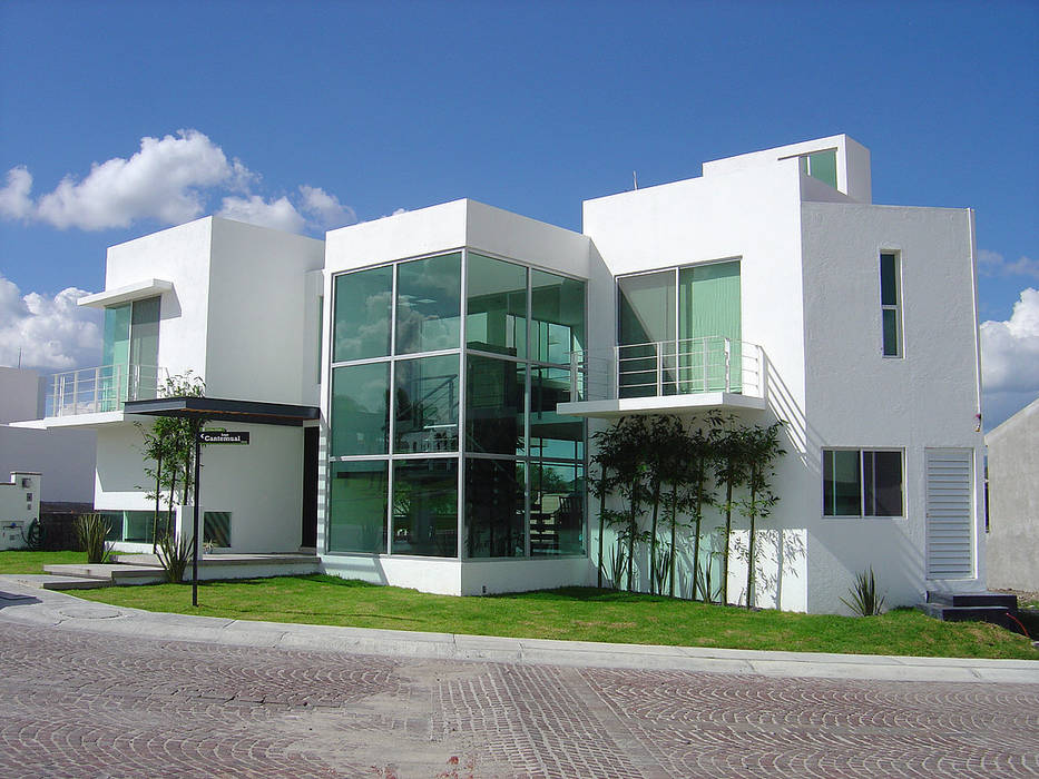 Fachada Principal AParquitectos Casas modernas Vidrio fachada,fachada de vidrio,casa,casa moderna,blanco,queretaro