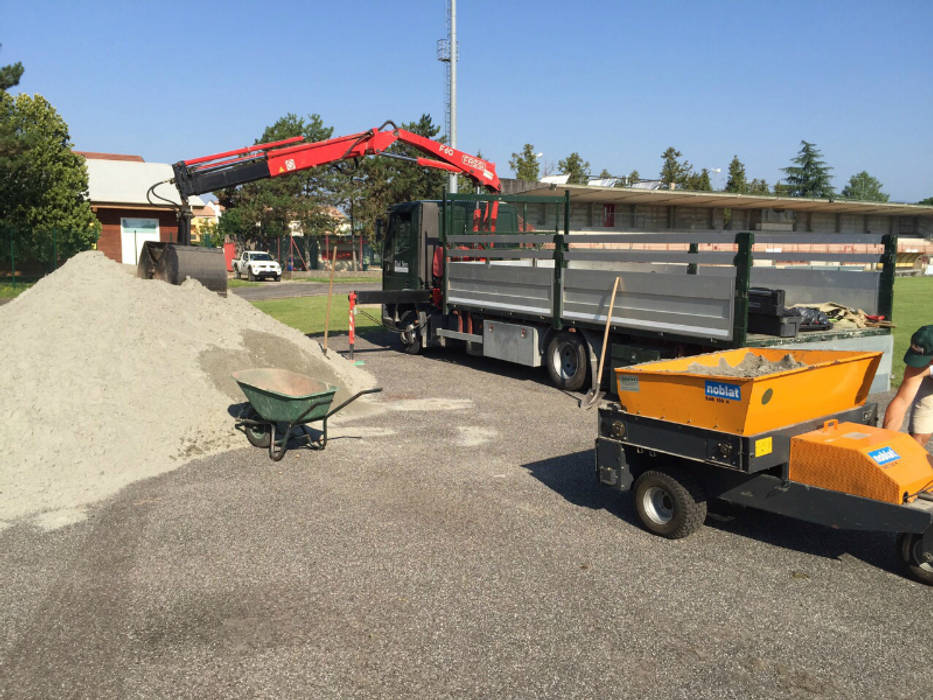 Campo Sportivo, Dal Ben Giardini Dal Ben Giardini Commercial spaces Stadiums