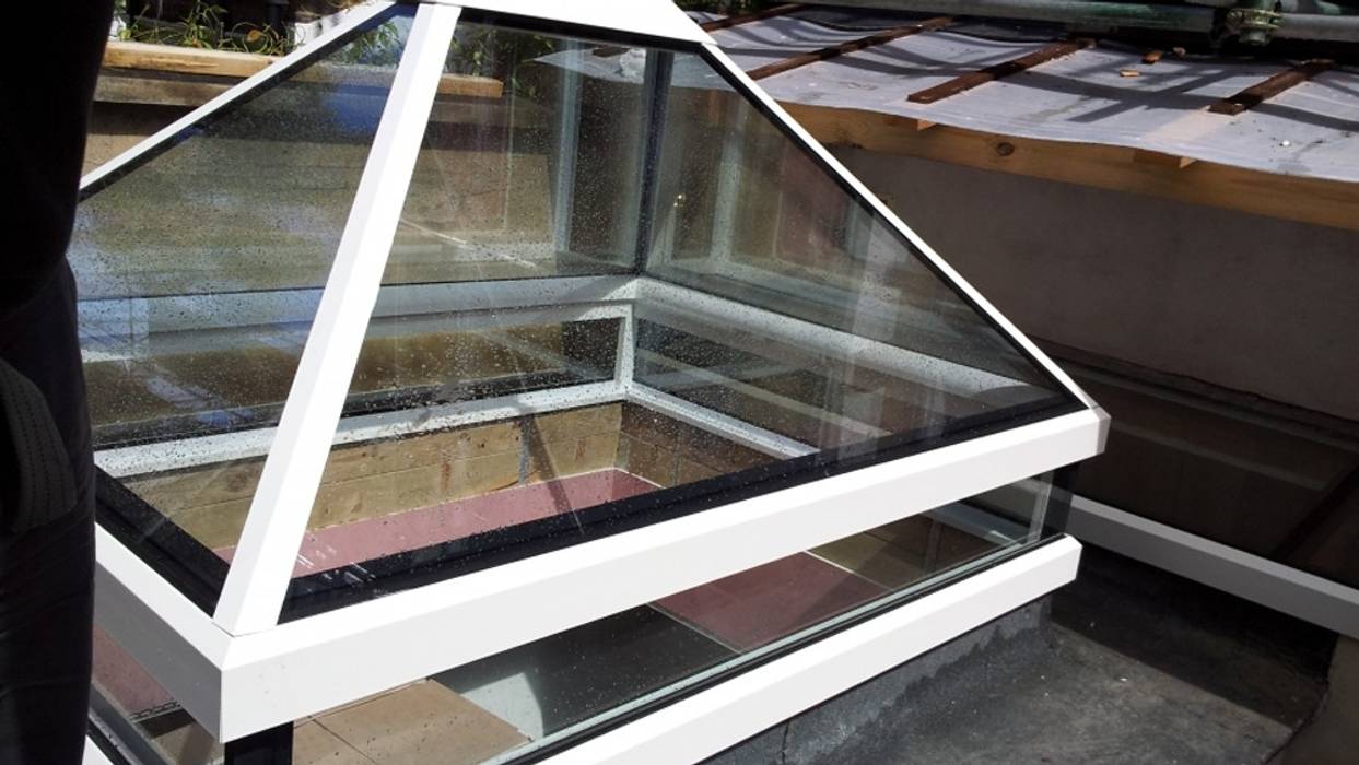 Skylights With a Contemporary Finish, Sunsquare Ltd Sunsquare Ltd Modern Windows and Doors