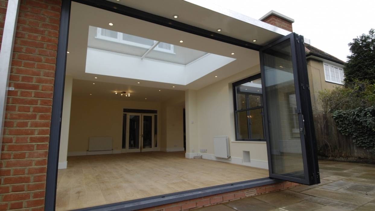 Skylights With a Contemporary Finish, Sunsquare Ltd Sunsquare Ltd Modern windows & doors