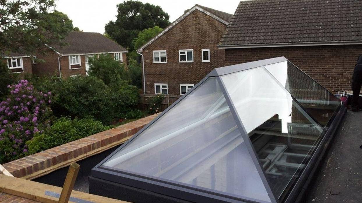Skylights With a Contemporary Finish, Sunsquare Ltd Sunsquare Ltd Modern windows & doors