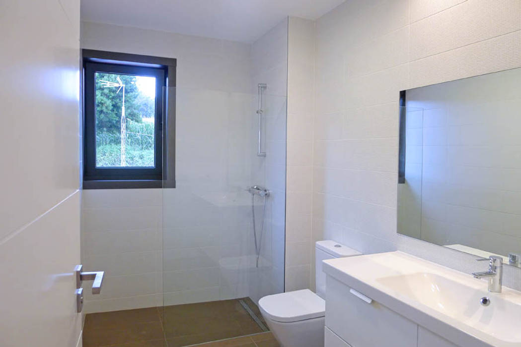 homify Modern Banyo