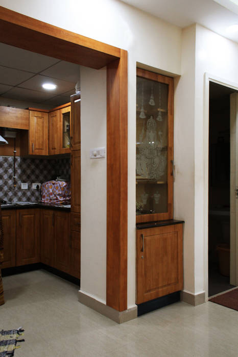 Appasamy Mapleton pallikaranai.., Ashpra Interiors Ashpra Interiors Classic style kitchen Door,Wood,Cabinetry,Interior design,Building,Fixture,Floor,Flooring,House,Hardwood