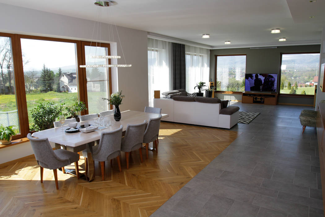 Modernistyczny dom w górach, in2home in2home Modern dining room Wood Wood effect