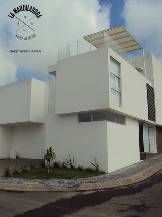 Conjunto Zen House, La Maquiladora / taller de ideas La Maquiladora / taller de ideas Casas minimalistas