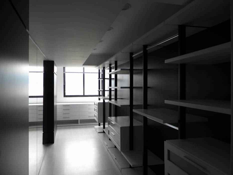 Pent House en Res. Vald'osta, BLUE POLYGON C.A. BLUE POLYGON C.A. Closets de estilo minimalista