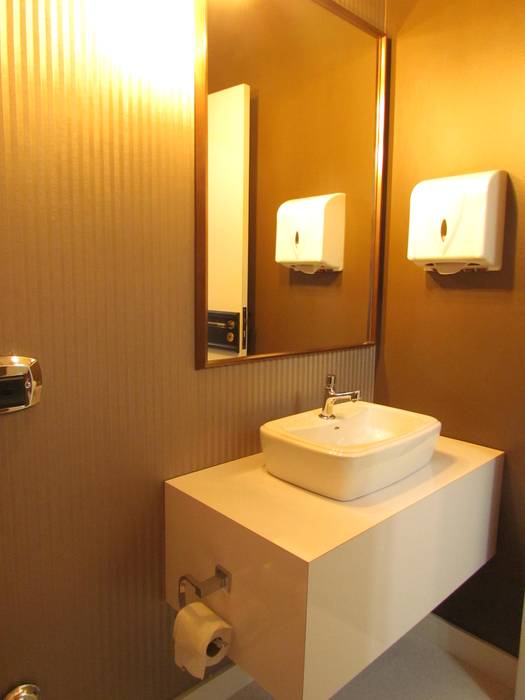 TOILETS & BATHROOMS, Veridiana Negri Arquitetura Veridiana Negri Arquitetura Modern Bathroom Decoration