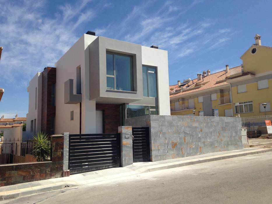 VIVIENDA UNIFAMILIAR AISLADA, FRAMASA CONSTRUCTORA DEL NOROESTE SLU FRAMASA CONSTRUCTORA DEL NOROESTE SLU Casas estilo moderno: ideas, arquitectura e imágenes