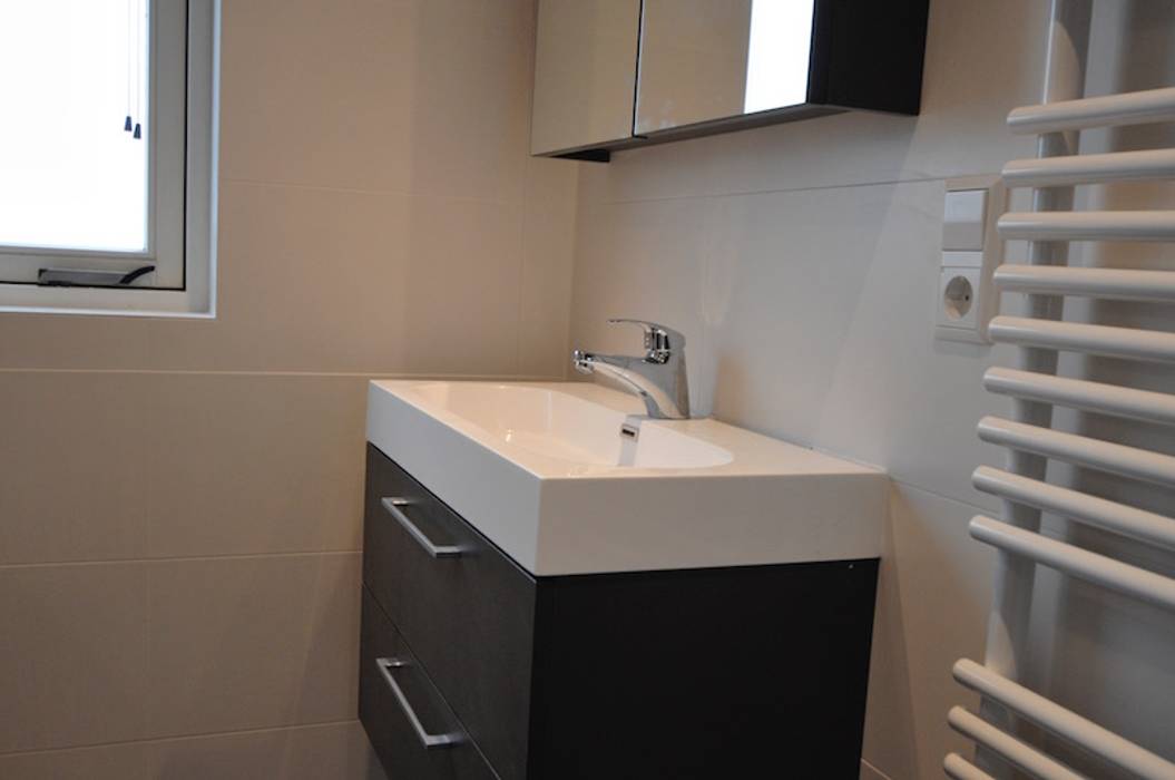 badkamer referentie Haarlem, AGZ badkamers en sanitair AGZ badkamers en sanitair BathroomSinks Wood Brown