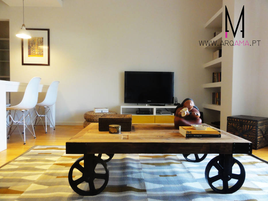 Casa Amélia Rey, ARQAMA - Arquitetura e Design Lda ARQAMA - Arquitetura e Design Lda Salas de estar escandinavas Madeira Acabamento em madeira