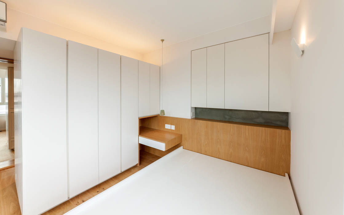 AC's RESIDENCE, arctitudesign arctitudesign Minimalist bedroom Furniture,Property,Building,Comfort,Cabinetry,Fixture,Wood,Lighting,House,Flooring