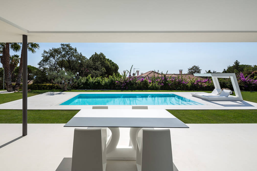 Casa Herrero | 08023 architects, Simon Garcia | arqfoto Simon Garcia | arqfoto Modern Pool