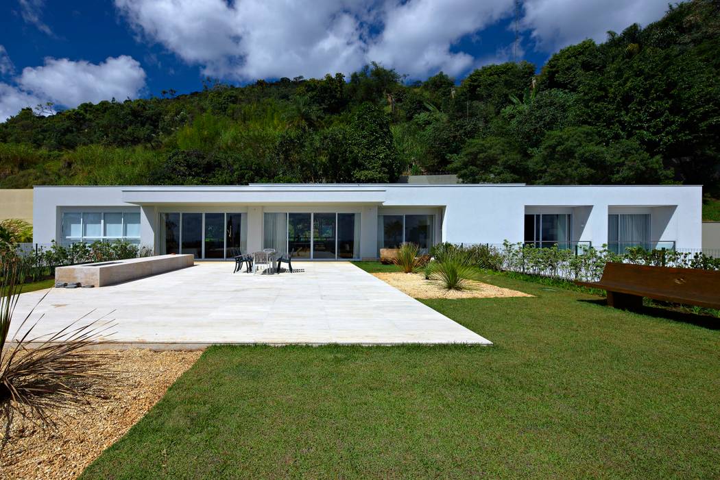 Casa nas Mangabeiras, Lanza Arquitetos Lanza Arquitetos Casas modernas