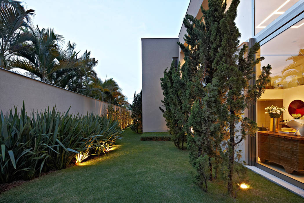 Paulo Henrique, Lanza Arquitetos Lanza Arquitetos Jardines modernos: Ideas, imágenes y decoración