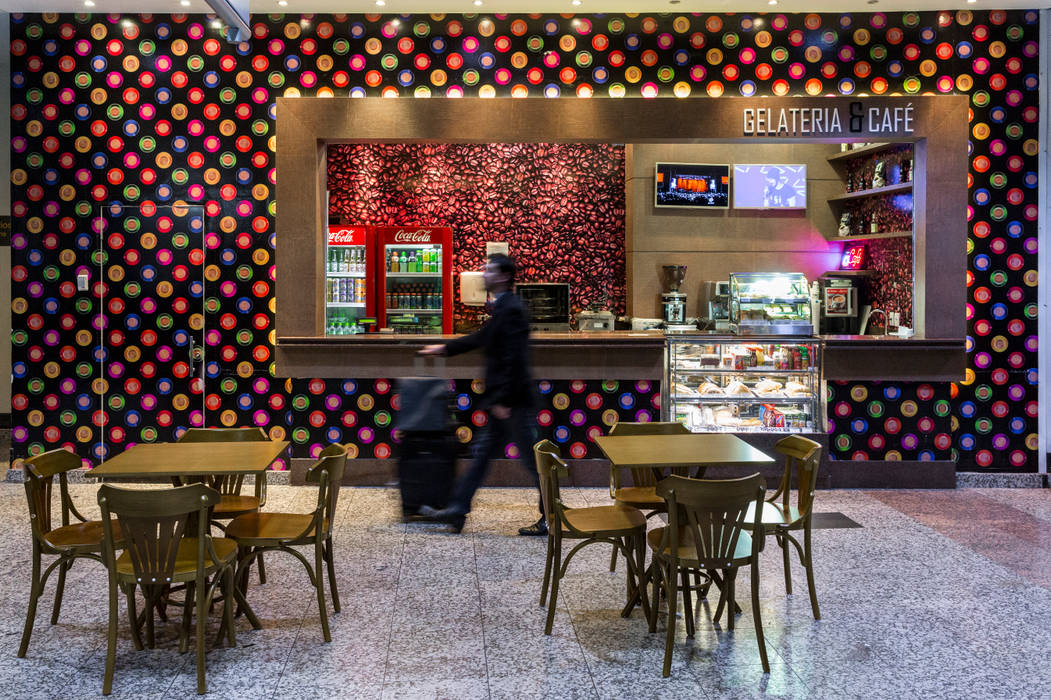 Gelateria & Café Ney Nunes Espaços comerciais Madeira Efeito de madeira porto alegre,brasil,aeroporto,cafeteria,colorido,café,design,Aeroportos