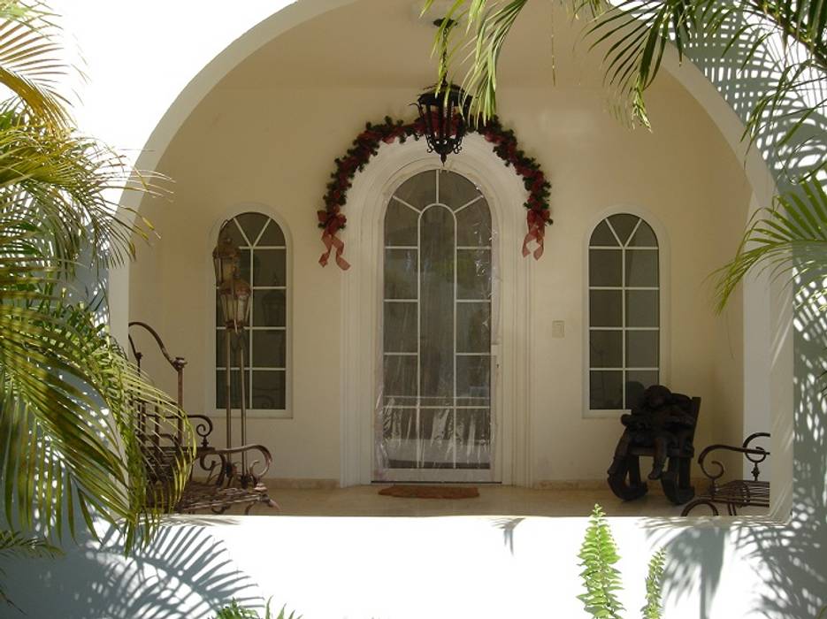 homify Mediterranean style windows & doors