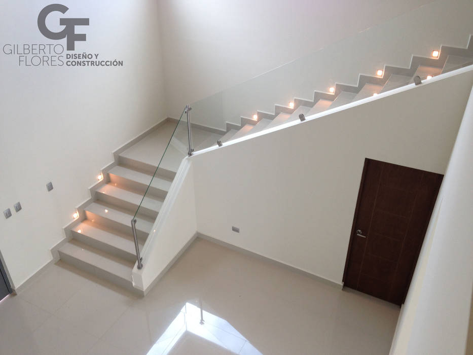 CAROLCO 2, GF ARQUITECTOS GF ARQUITECTOS Modern Corridor, Hallway and Staircase