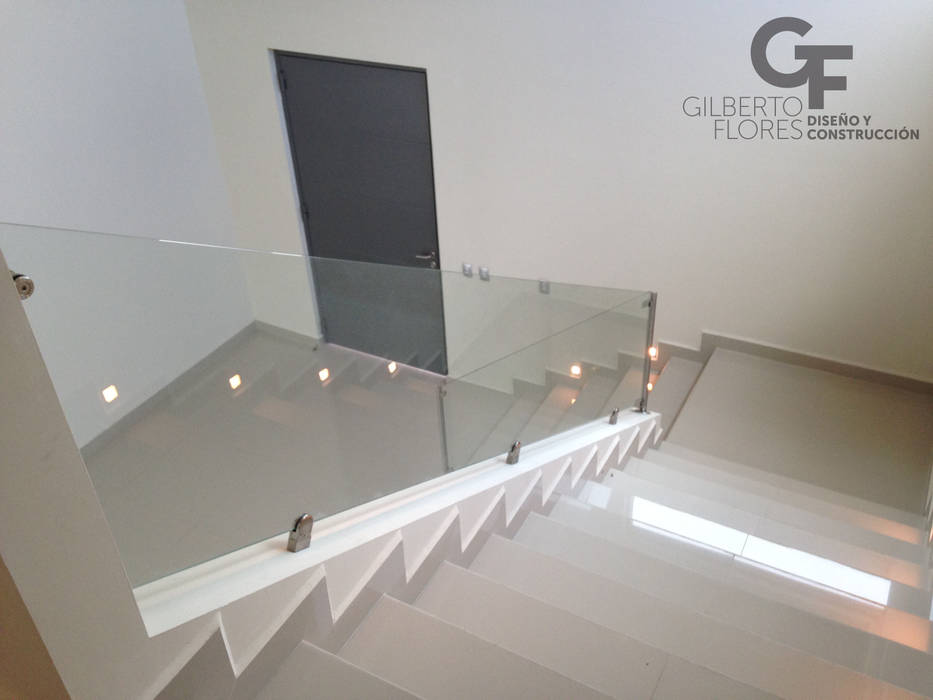 Detalle Escalera GF ARQUITECTOS Pasillos, vestíbulos y escaleras modernos