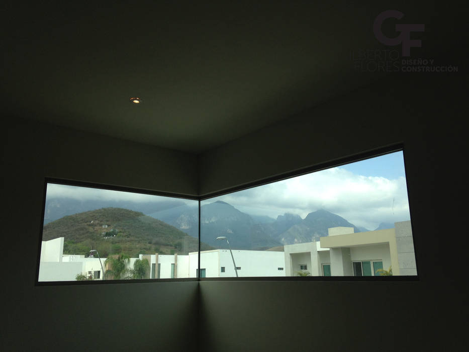 Detalle Ventana Doble Altura GF ARQUITECTOS Puertas y ventanas modernas