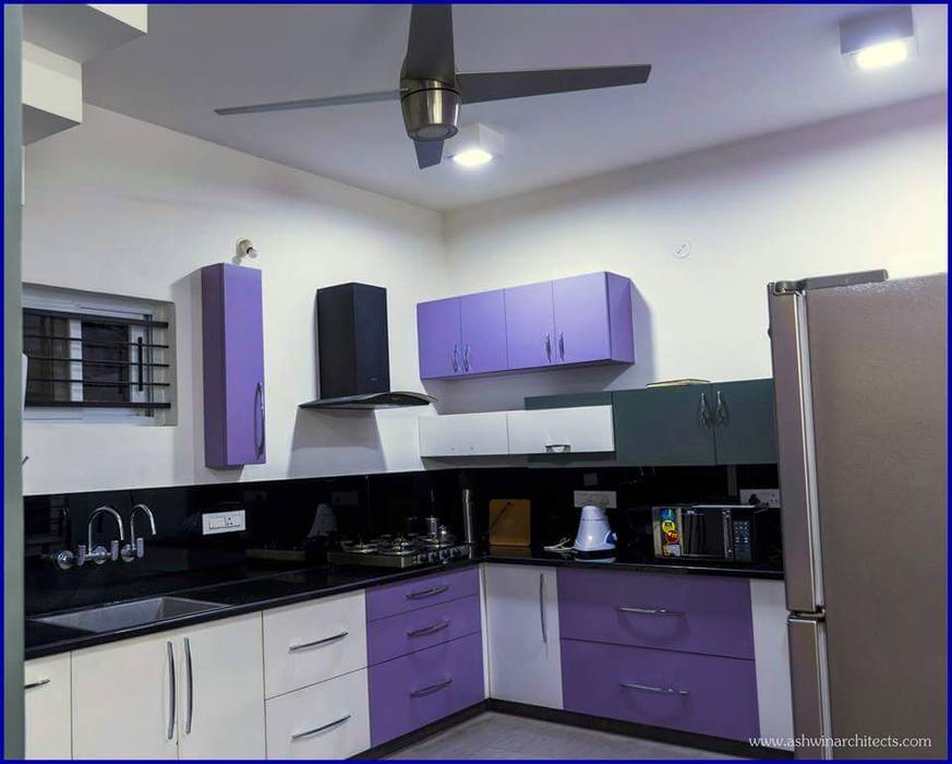 Kitchen & Wadrobes, Womenz Modular Designers Private Limited Womenz Modular Designers Private Limited Country style kitchen Plywood Storage