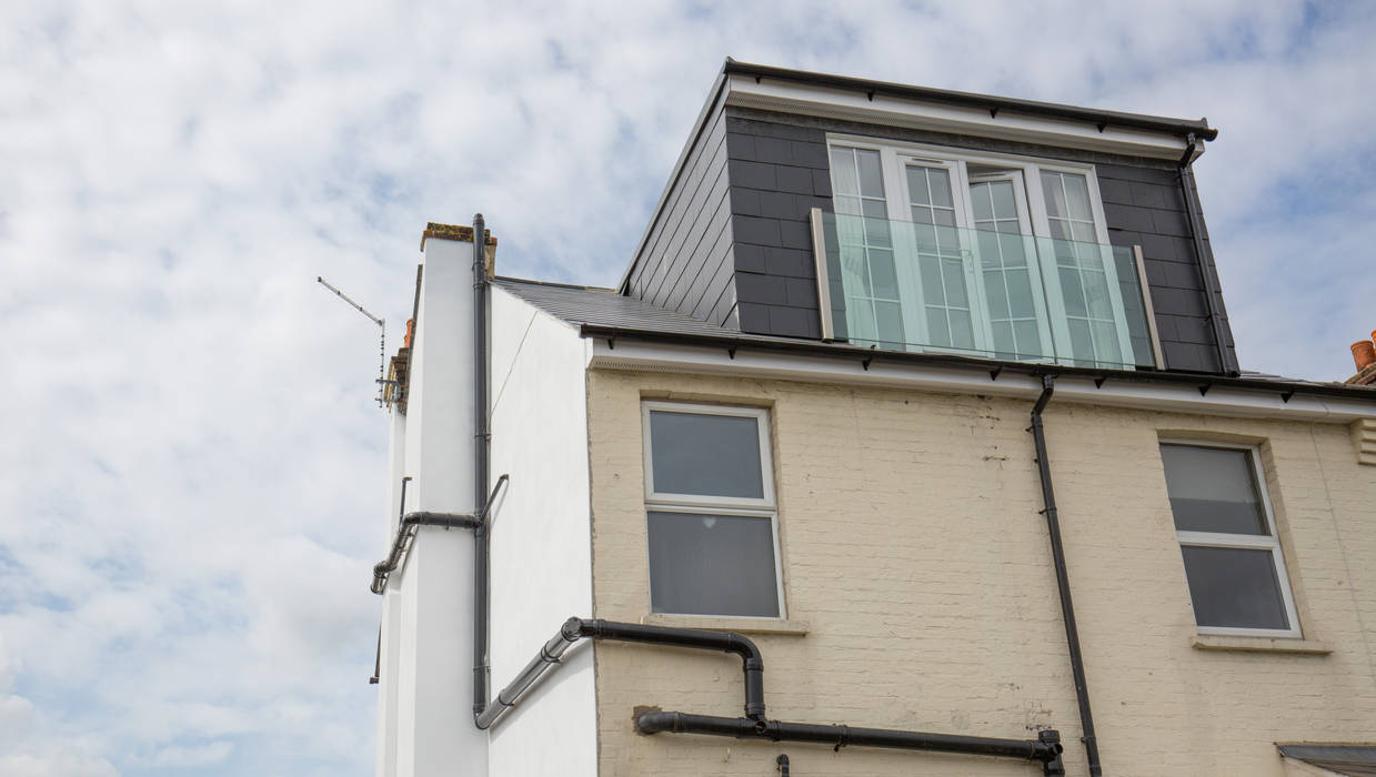 Do you fancy your own loft conversion? homify Casas modernas loft conversion,roof,balcony