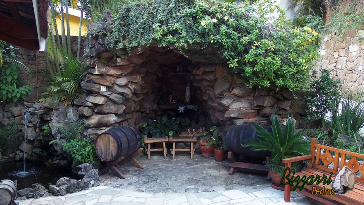 Grutas e capelas de pedra, Bizzarri Pedras Bizzarri Pedras Jardin rustique