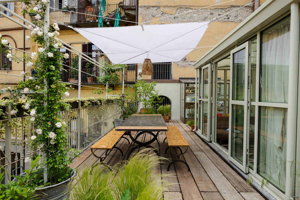 TERRAZZO Torino, marta carraro marta carraro Rustic style balcony, veranda & terrace