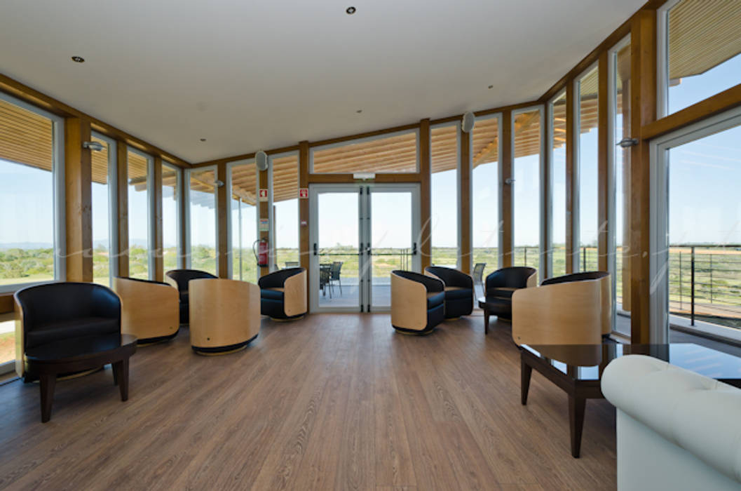 The New Club House - Espiche Golf Club, Simple Taste Interiors Simple Taste Interiors Espaços comerciais Bares e clubes