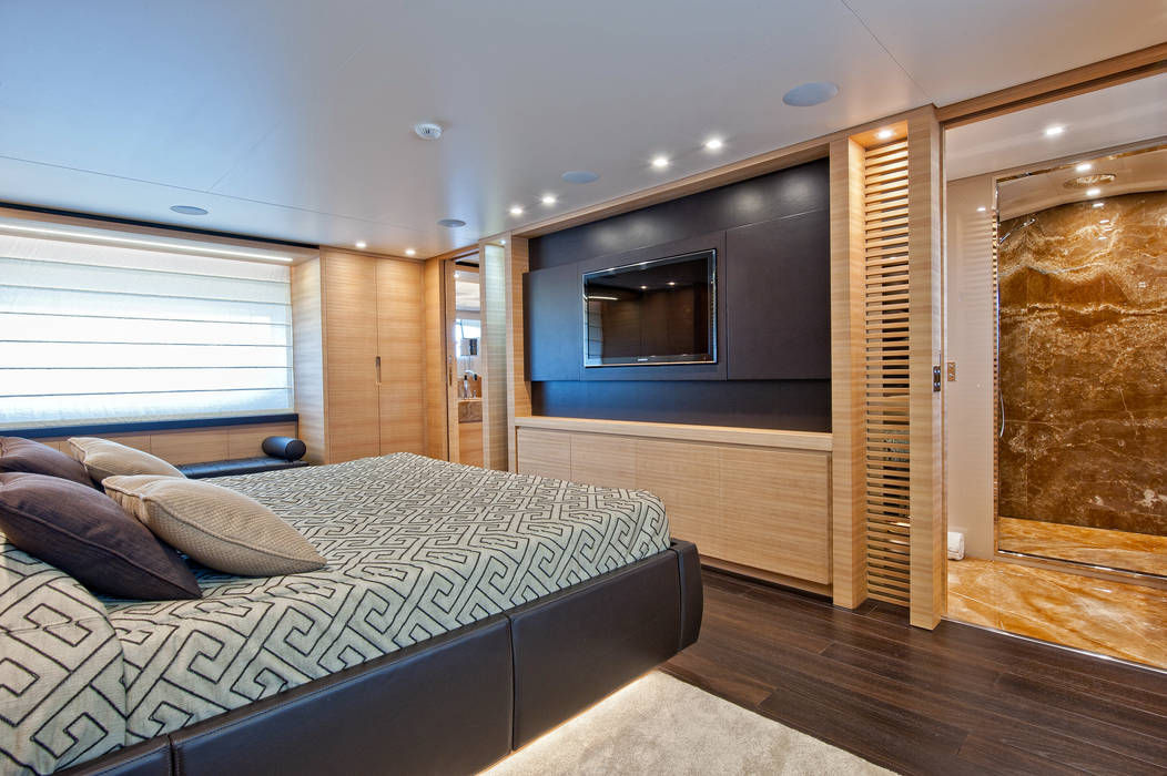 YACHT - San Lorenzo 122, Mondial Marmi SRL Mondial Marmi SRL Yates y jets de estilo moderno