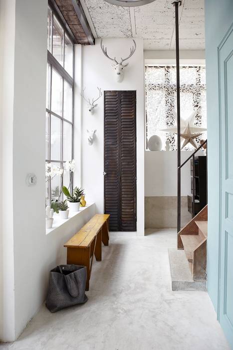 homify Industrial style corridor, hallway and stairs