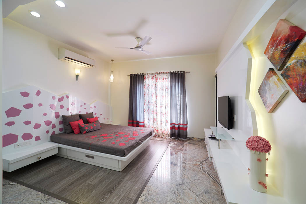 SADHWANI BUNGALOW, 1 Square Designs 1 Square Designs Modern style bedroom