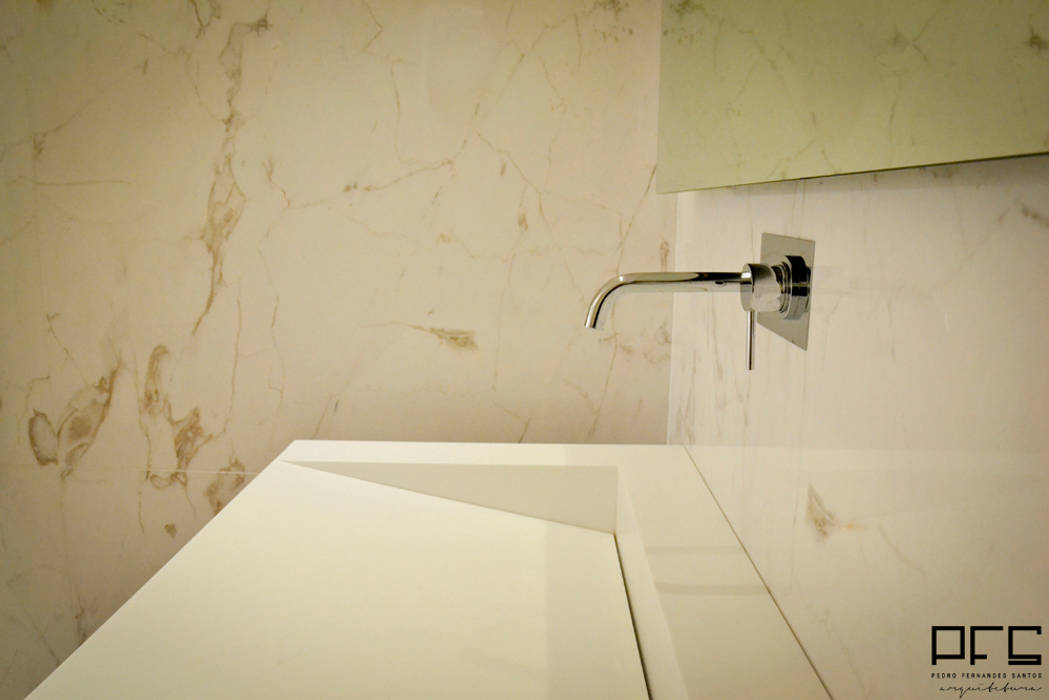 CASA RM_PÓVOA DE VARZIM_2013, PFS-arquitectura PFS-arquitectura Ванная комната в стиле минимализм