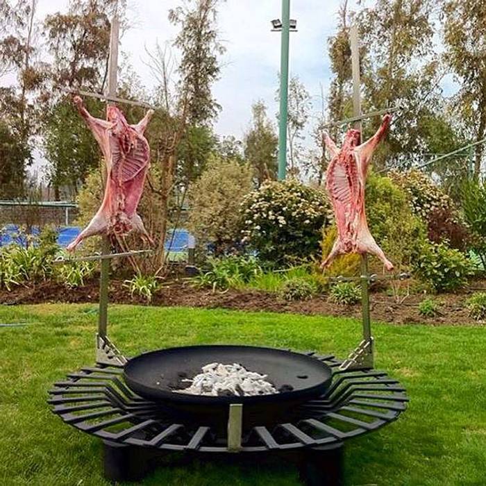 Asador con Base Giratoria Walter Ringeling Diseño & Mobiliario Jardines de estilo moderno Hierro/Acero Barbacoas