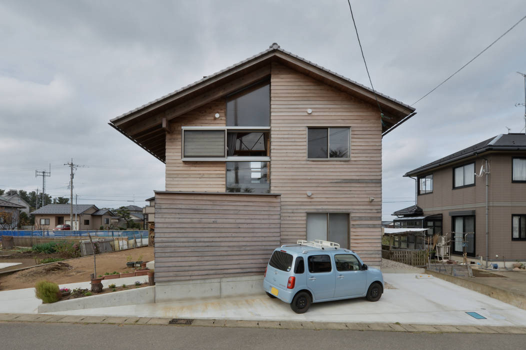 安島の新屋, 丸山晴之建築事務所 丸山晴之建築事務所 บ้านและที่อยู่อาศัย