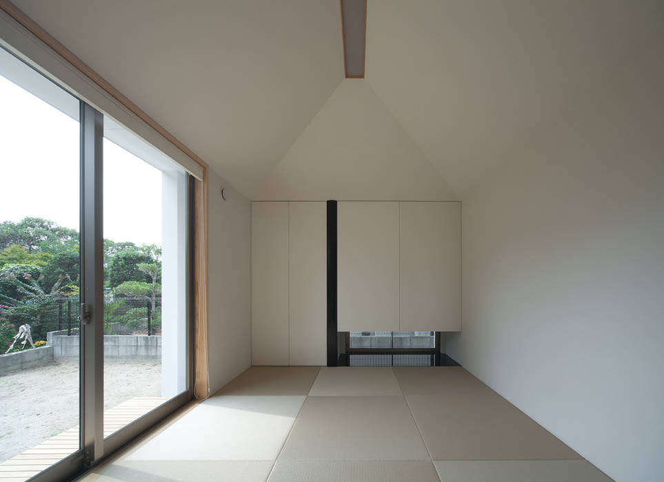 白扇の家, 田村の小さな設計事務所 田村の小さな設計事務所 غرفة الميديا خشب Wood effect