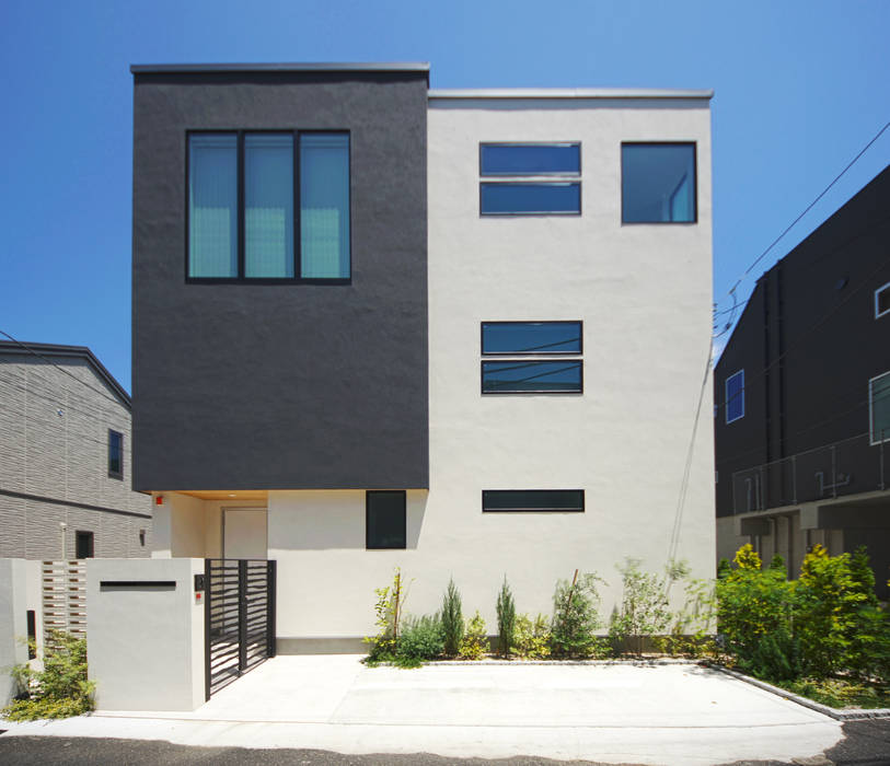 緑に囲まれた中庭のある家, TERAJIMA ARCHITECTS／テラジマアーキテクツ TERAJIMA ARCHITECTS／テラジマアーキテクツ Modern houses